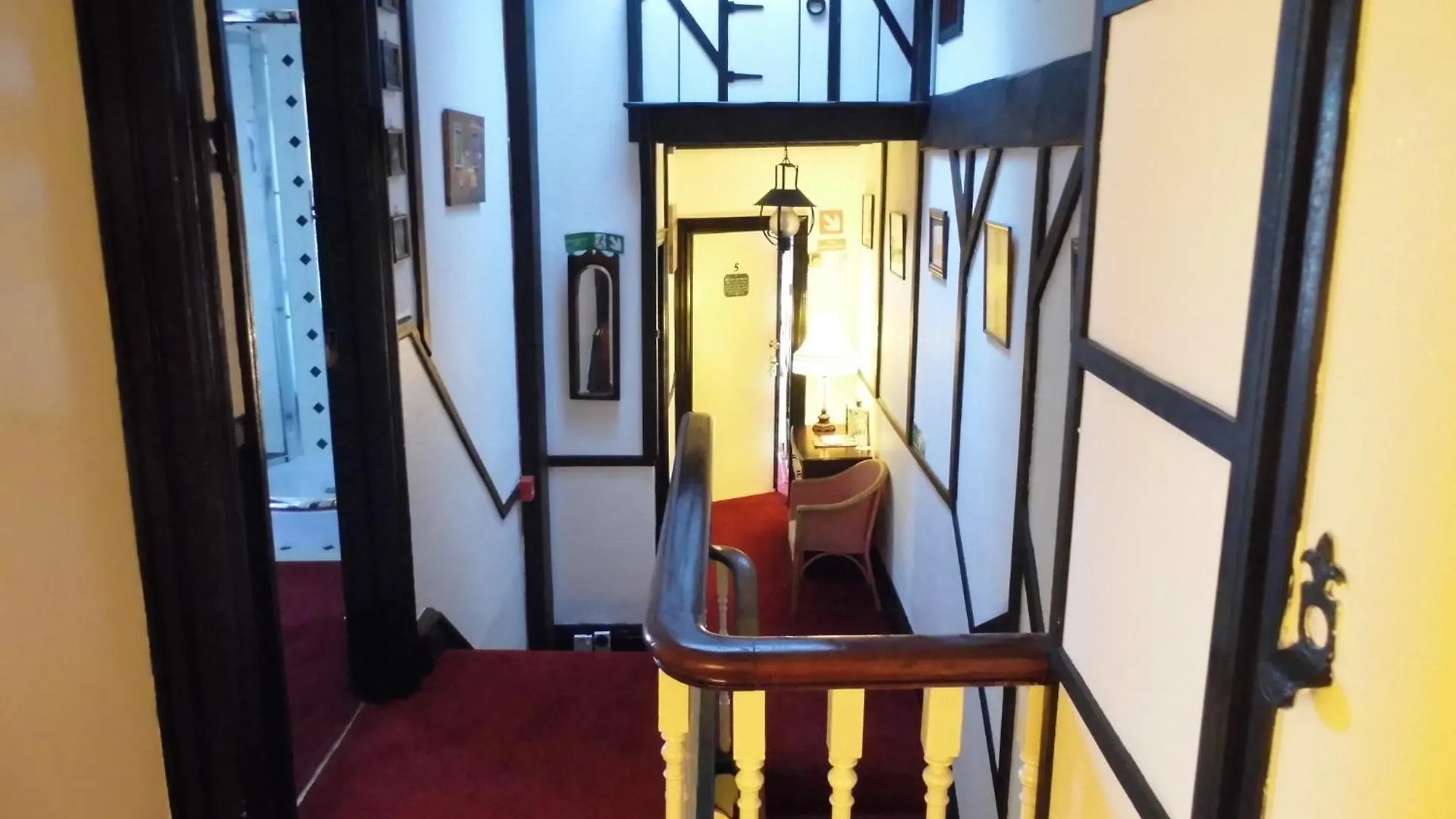 Happy Days Guesthouse بريدلينغتون بيت ضيافة